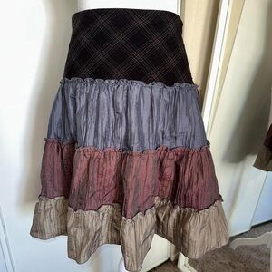 Y2K A-Line Skirt with plaid Black, multi colored Tierd midi length